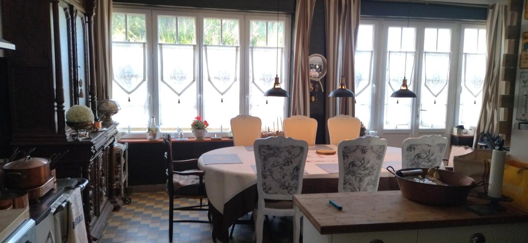 Une Chambre En Ville Domfront  Bagian luar foto